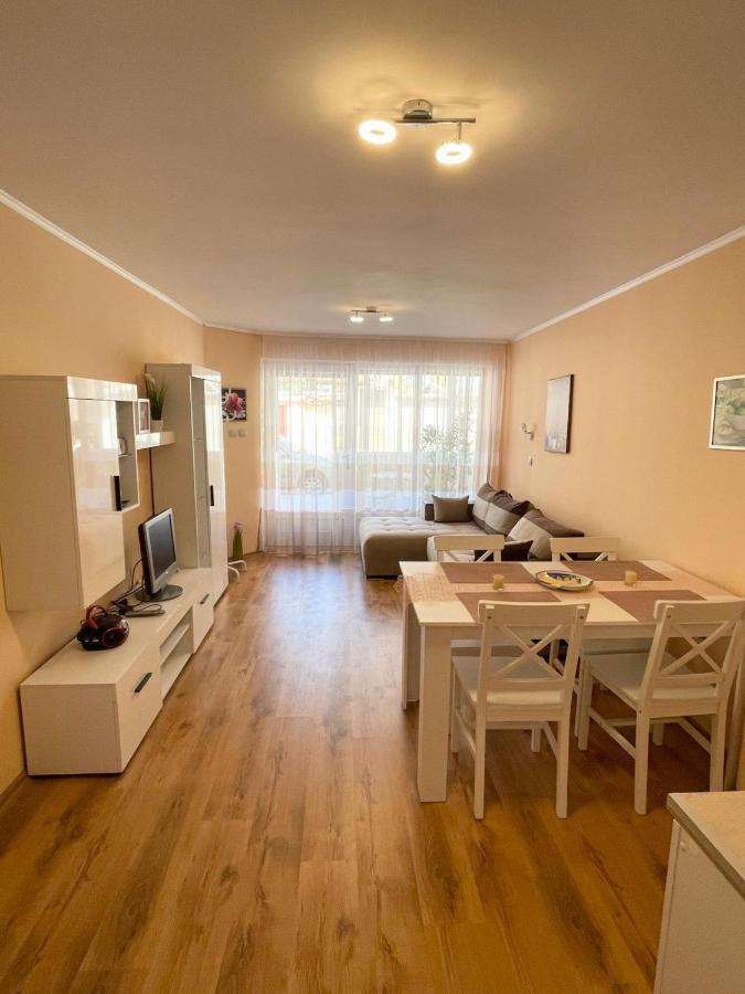 Apartment елегантна за гости стефи в центъра на казанлък, партер Kazanlak
